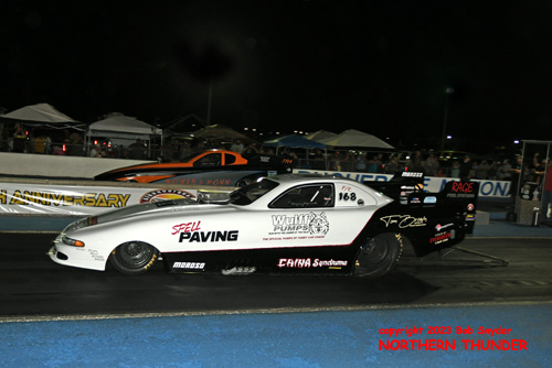 Wayne Hofmann - 'China Syndrome' (near lane) vs 
Mitch Bowen - 'Bowen & Monn' (far lane)